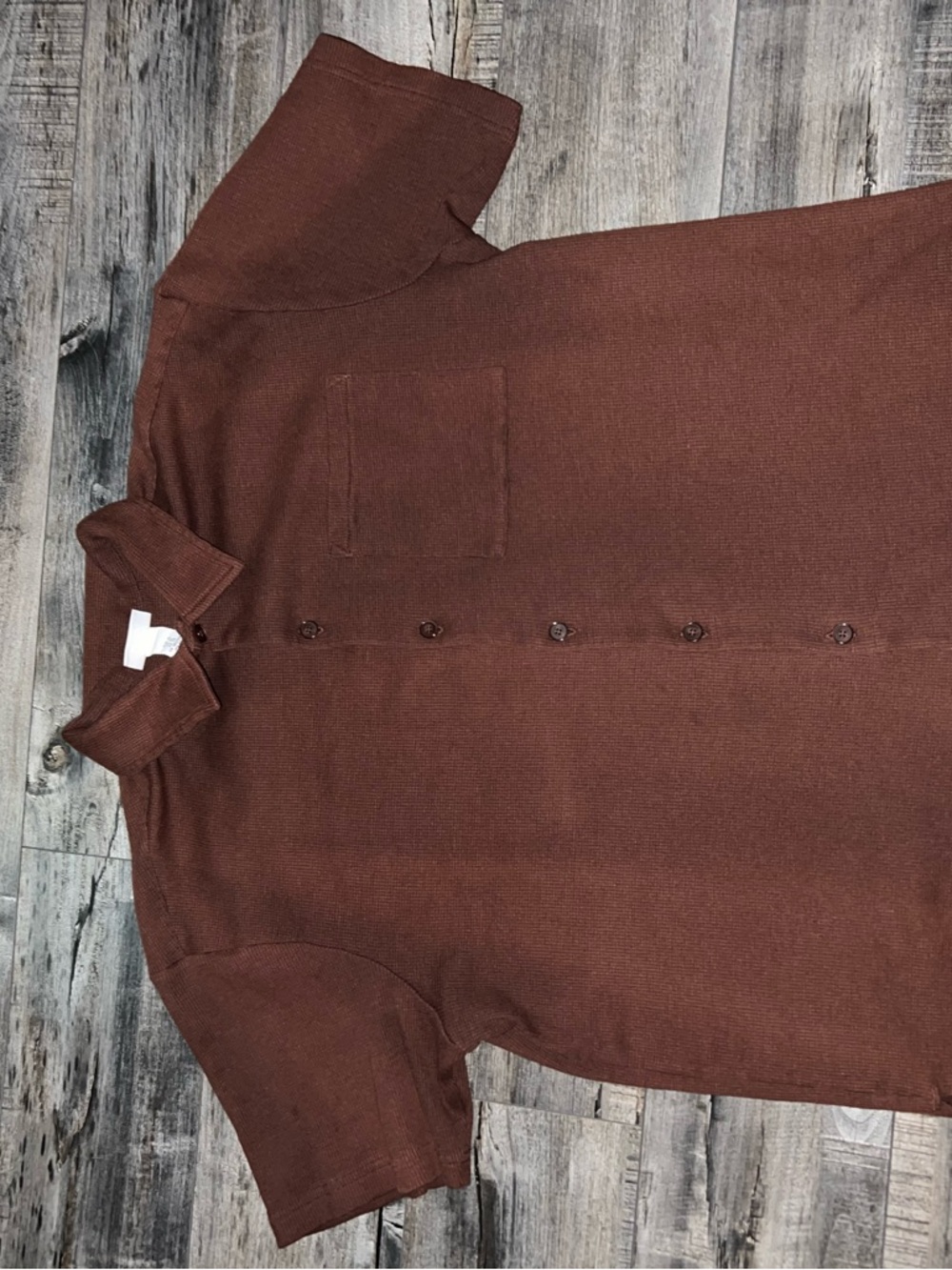 Men's Short-Sleeve Button-Up Shirt in Brown